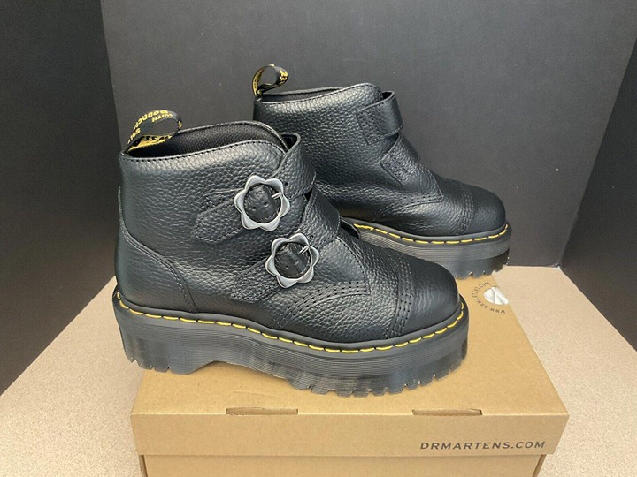 New! Womens Dr. Martens Devon Flower Buckle Leather Platform Boots. Size 8. Nice