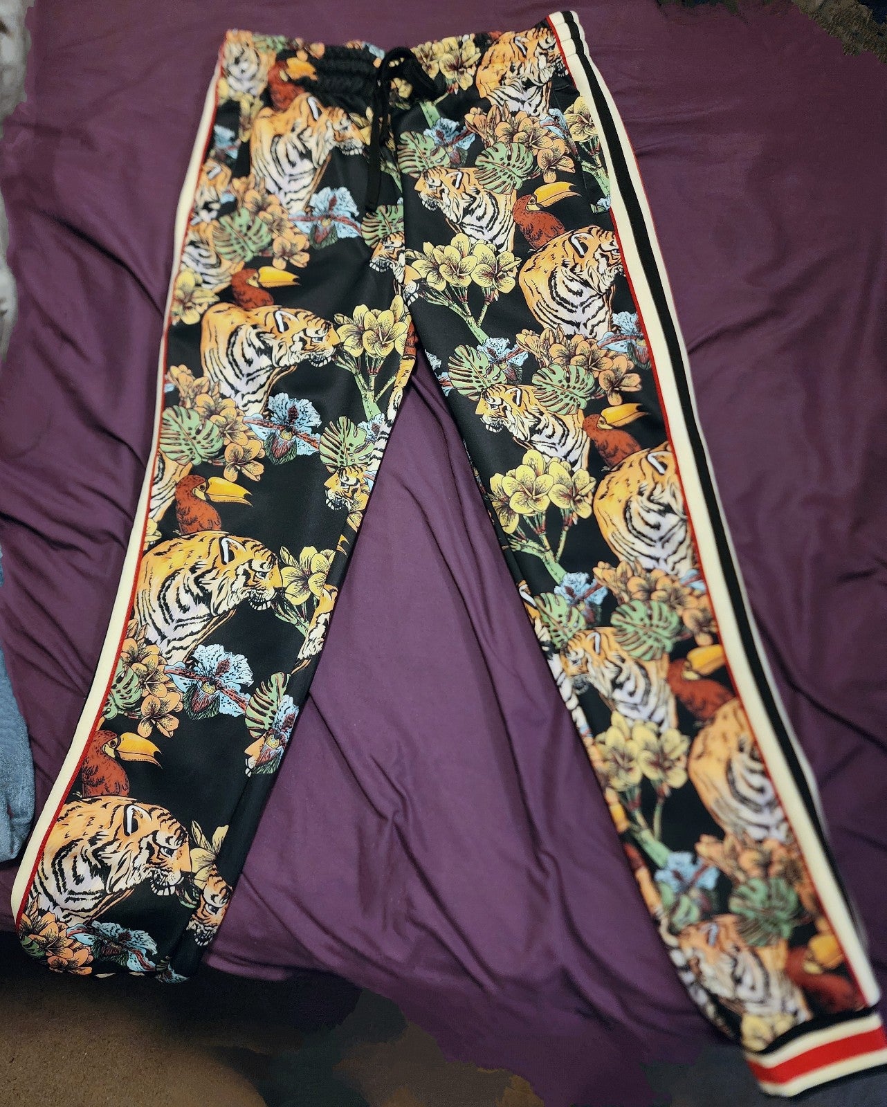 Wild tiger black Sweatpants track pants Supreme L
