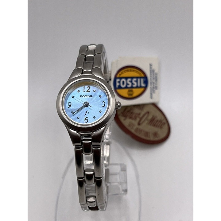 Fossil F2 Ladies Watch Quartz Silver Tone Metal Band Round 20 mm Shiny Blue Dial