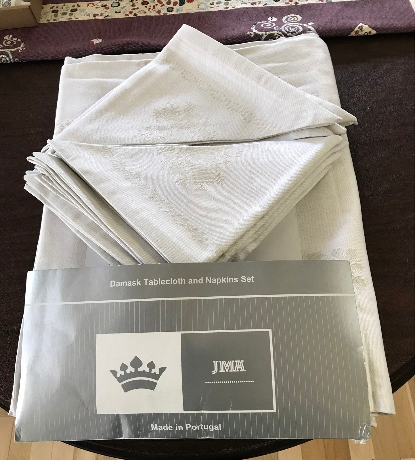 Cloth table and napkin set