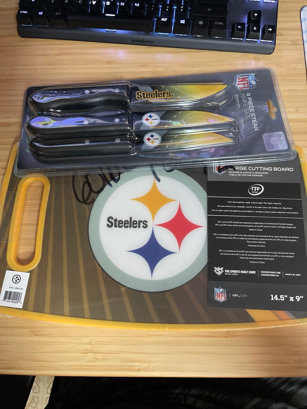 NFL Steelers Steak Knives and Cutting Board