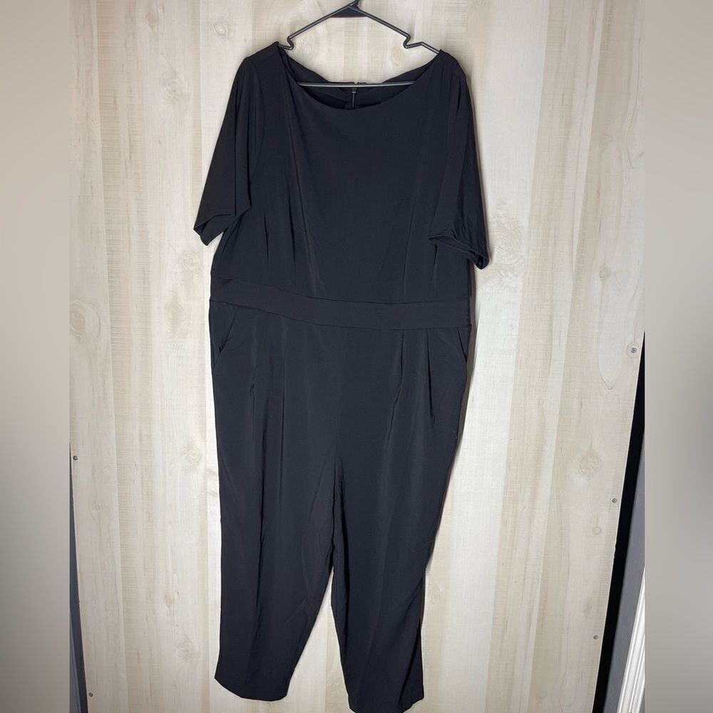 Torrid new black crepe romper jumpsuit short sleeve boat neck, size 22
