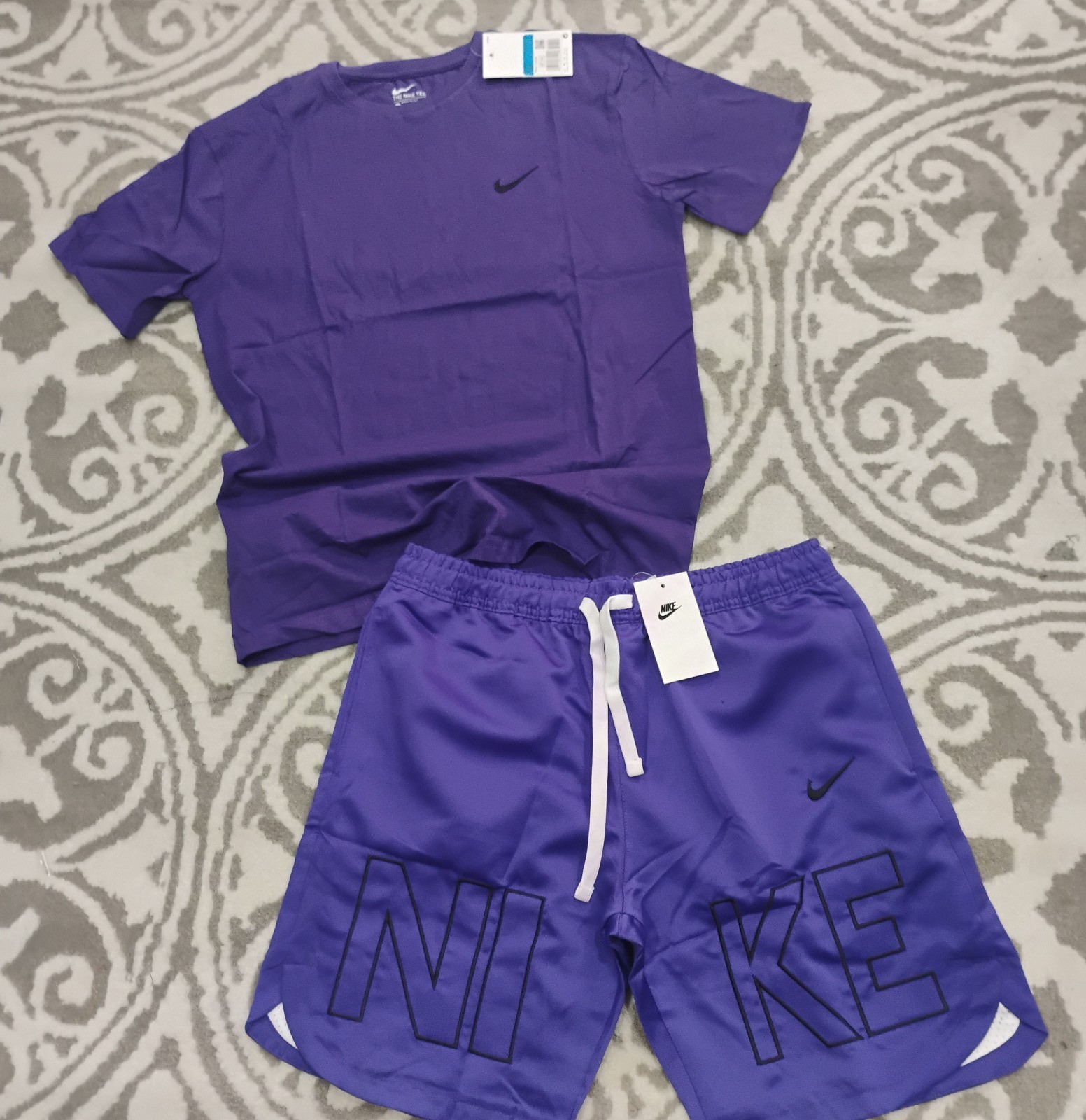 Nike mens short set t-shirt and shorts