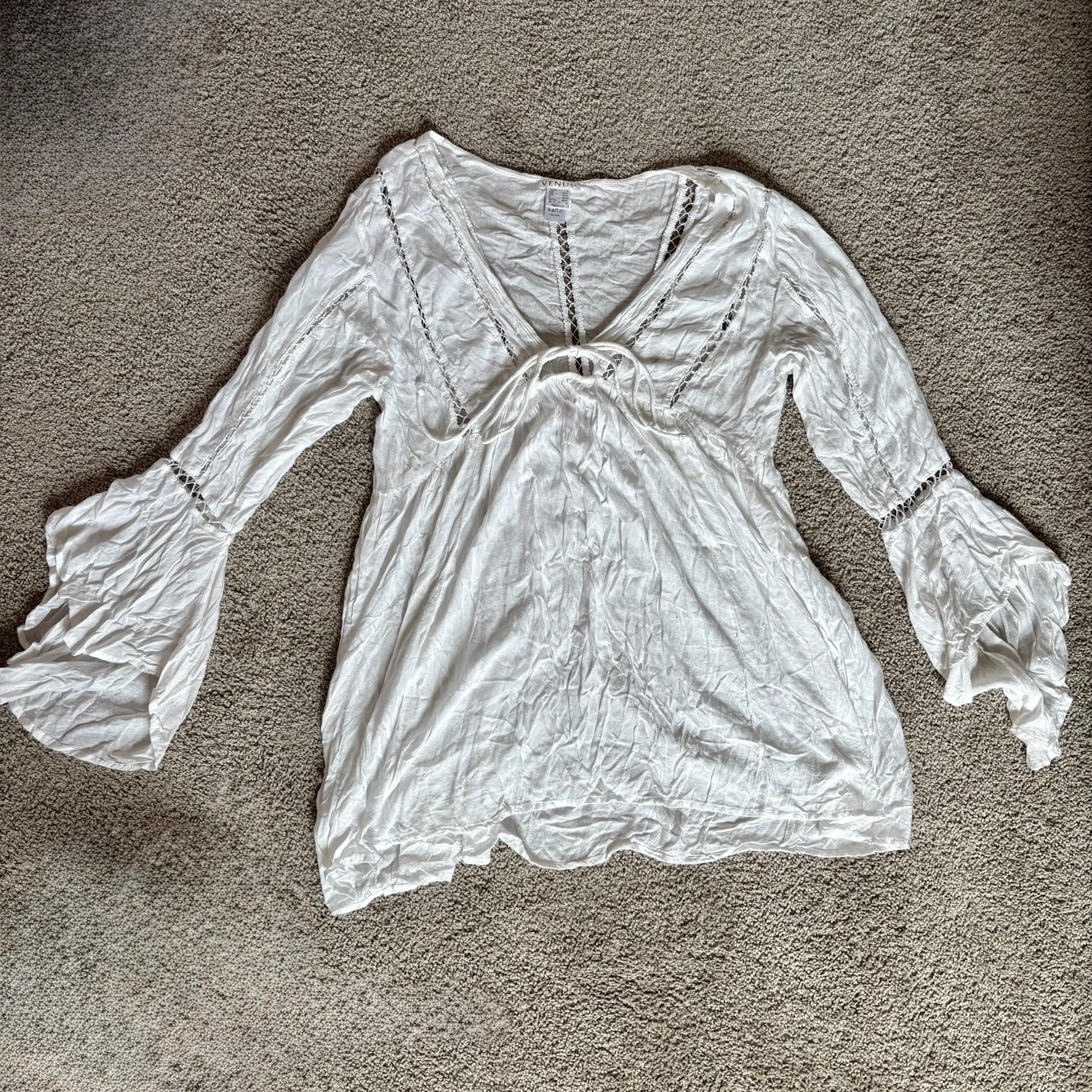 Venus Women’s White Blouse Coverup Crochet Deep V-Neck Boho Romantic Sz M