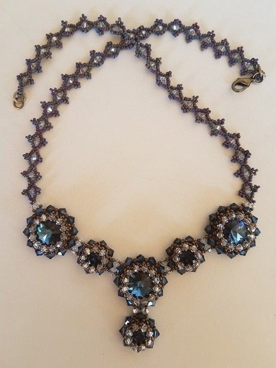 Necklace Woman Vintage Look, Princess Di Blue Swarovski gems Matching Earrings