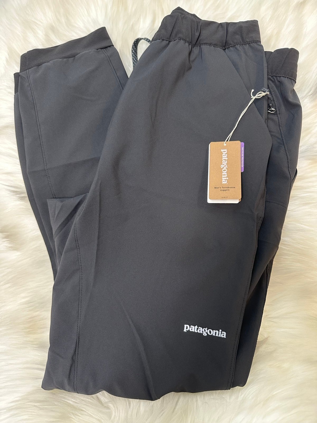 Patagonia Mens Terrebonne Jogger Pants Size S in black NWT