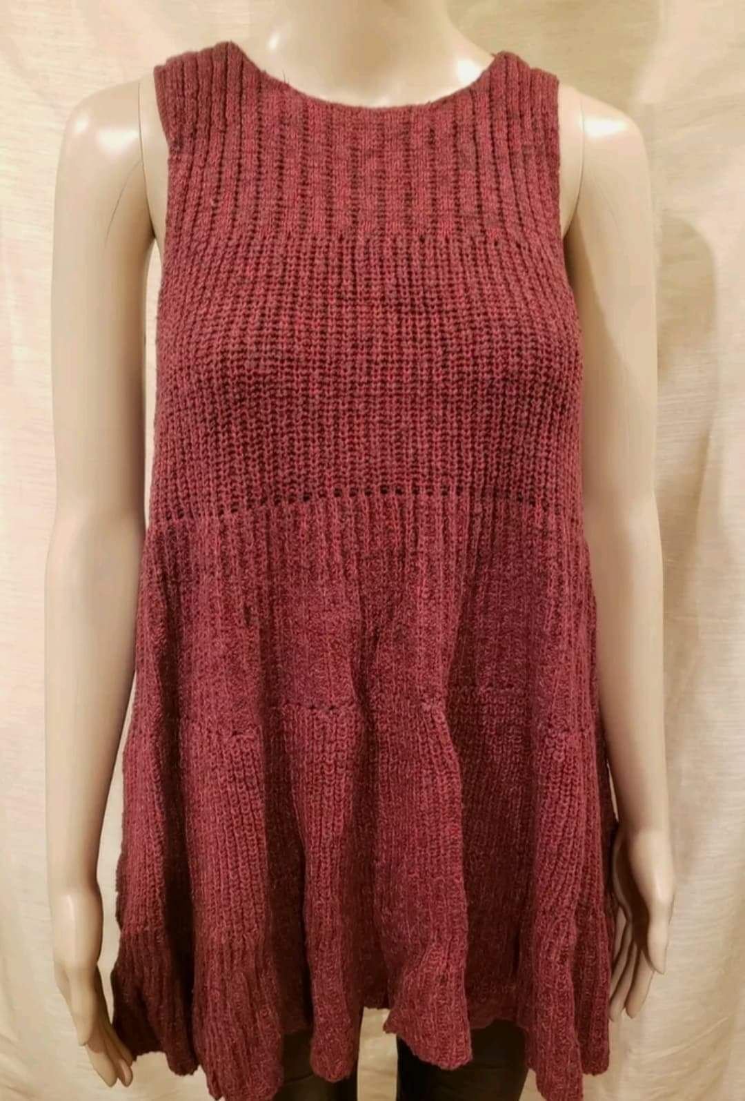Free people waterfall red knit sleeveles tank size XS