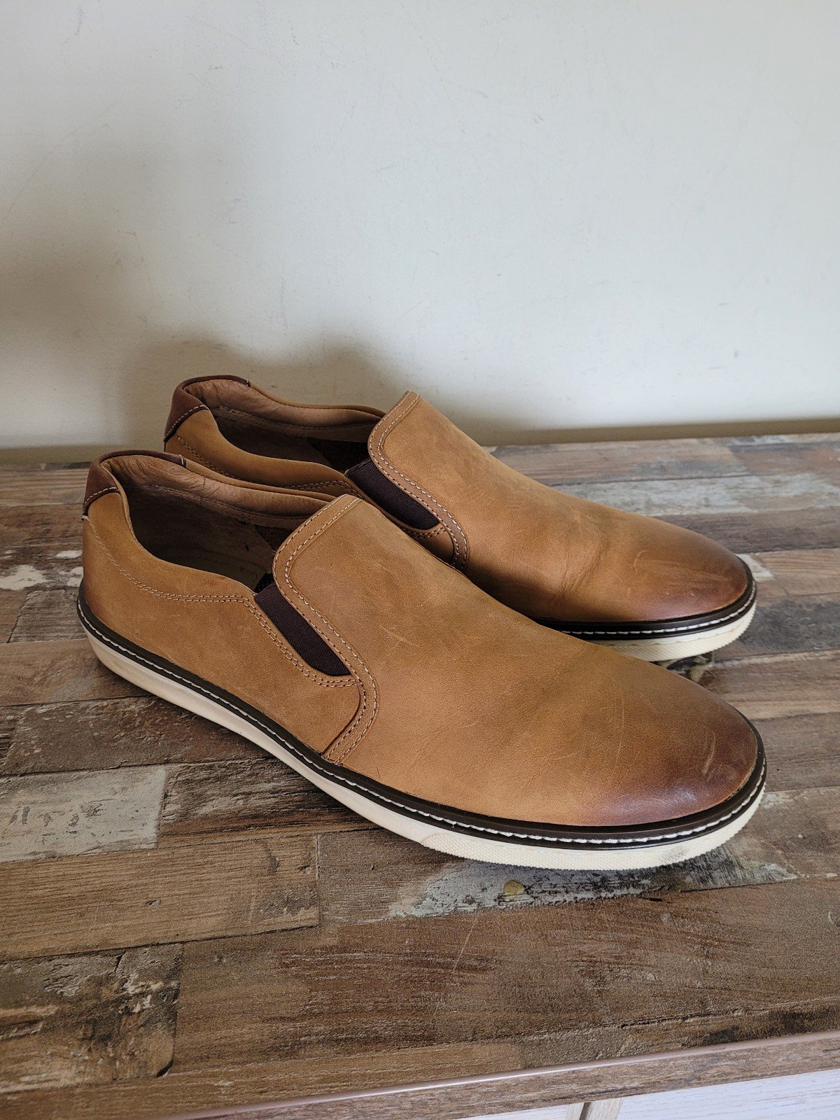 Johnston & Murphy leather brown shoes men's size 10