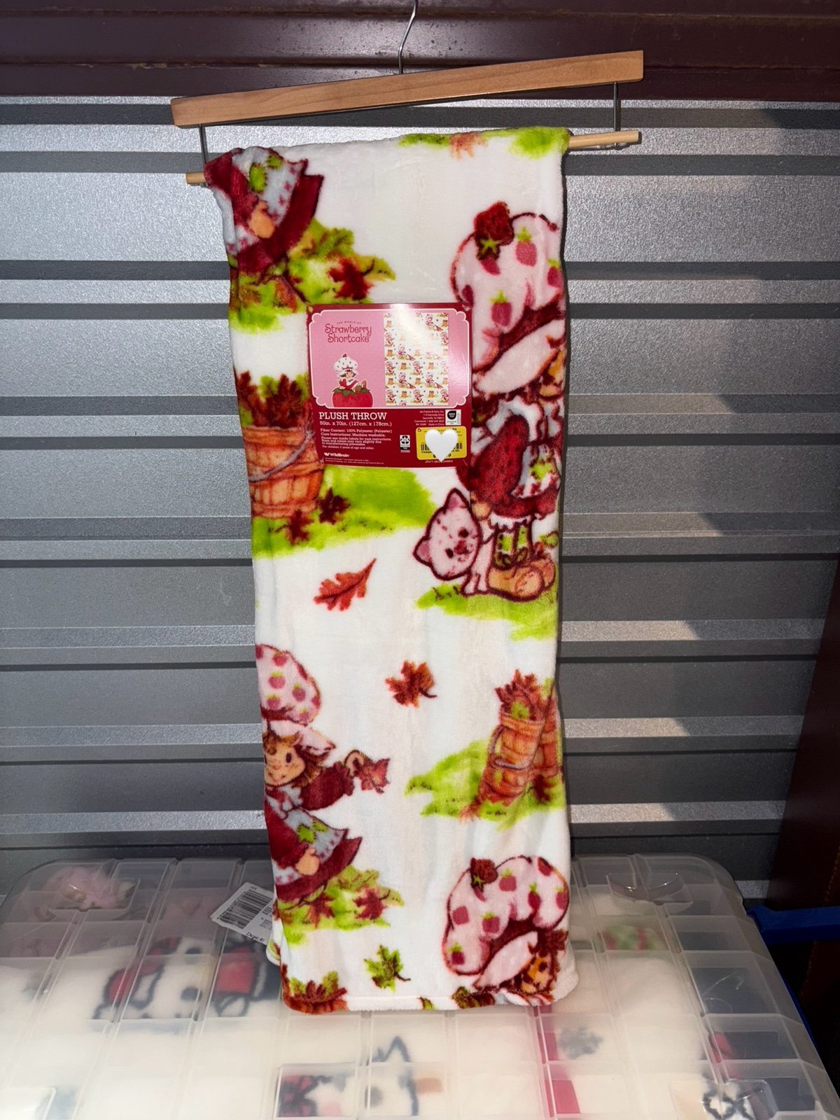 Strawberry Shortcake Plush Throw Blanket - White and Pink