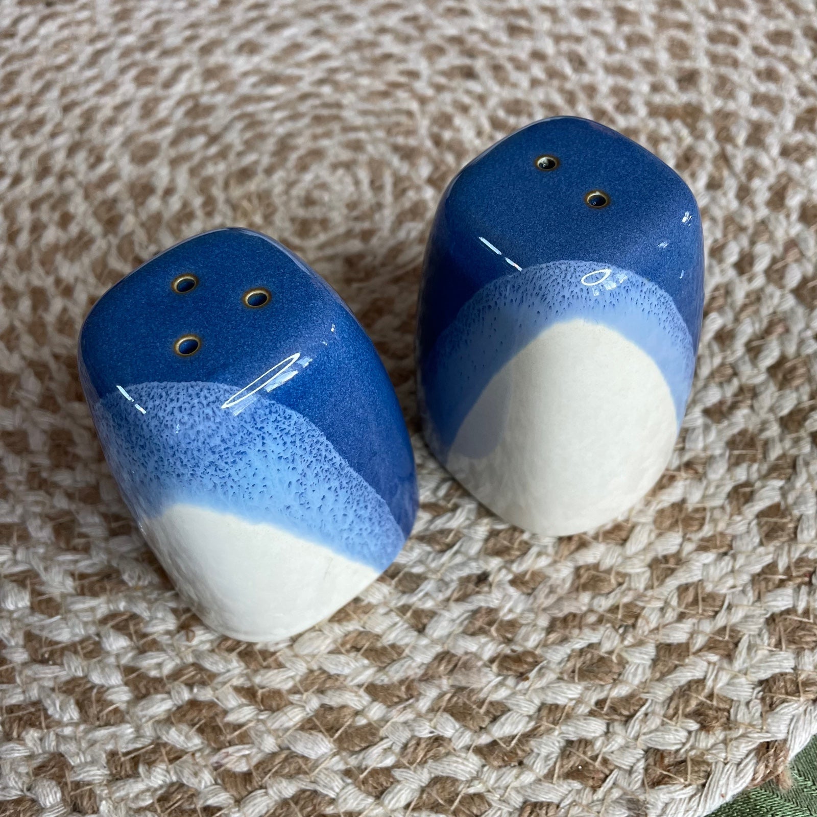 Pfaltzgraff salt and pepper shaker set. Blue Ridge pattern, excellent condition.