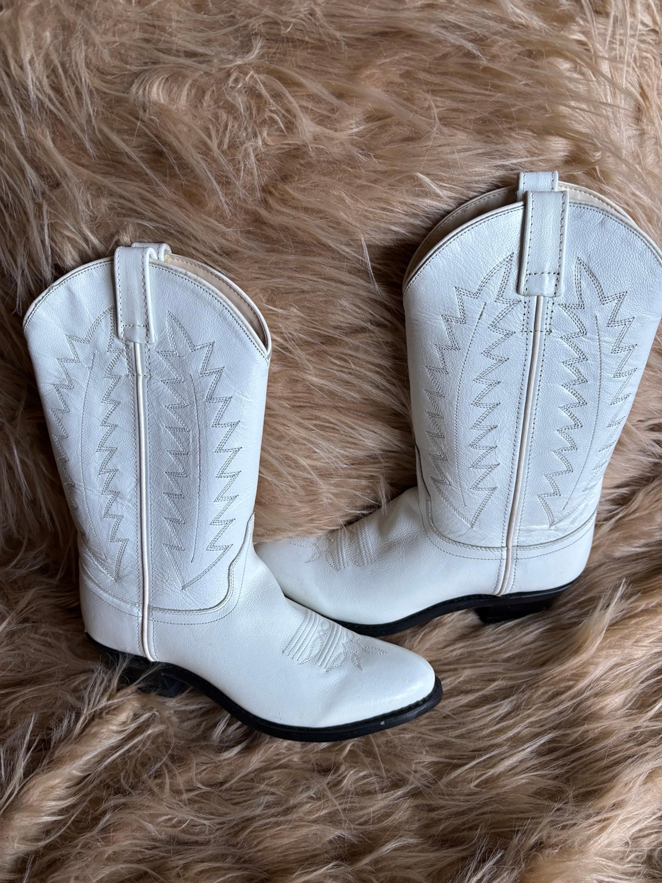 Vintage New Smooth 100% Leather Cowboy Boots by Sheplers size 8 Women