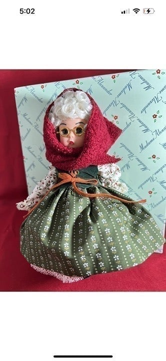 Madame Alexander Lady in the Gingerbread House #35621 Christmas