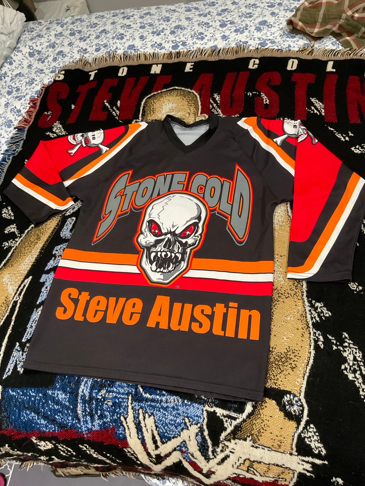 Vintage wwf wwe stone cold Steve Austin shirt 3/4. Sleeves Medium large