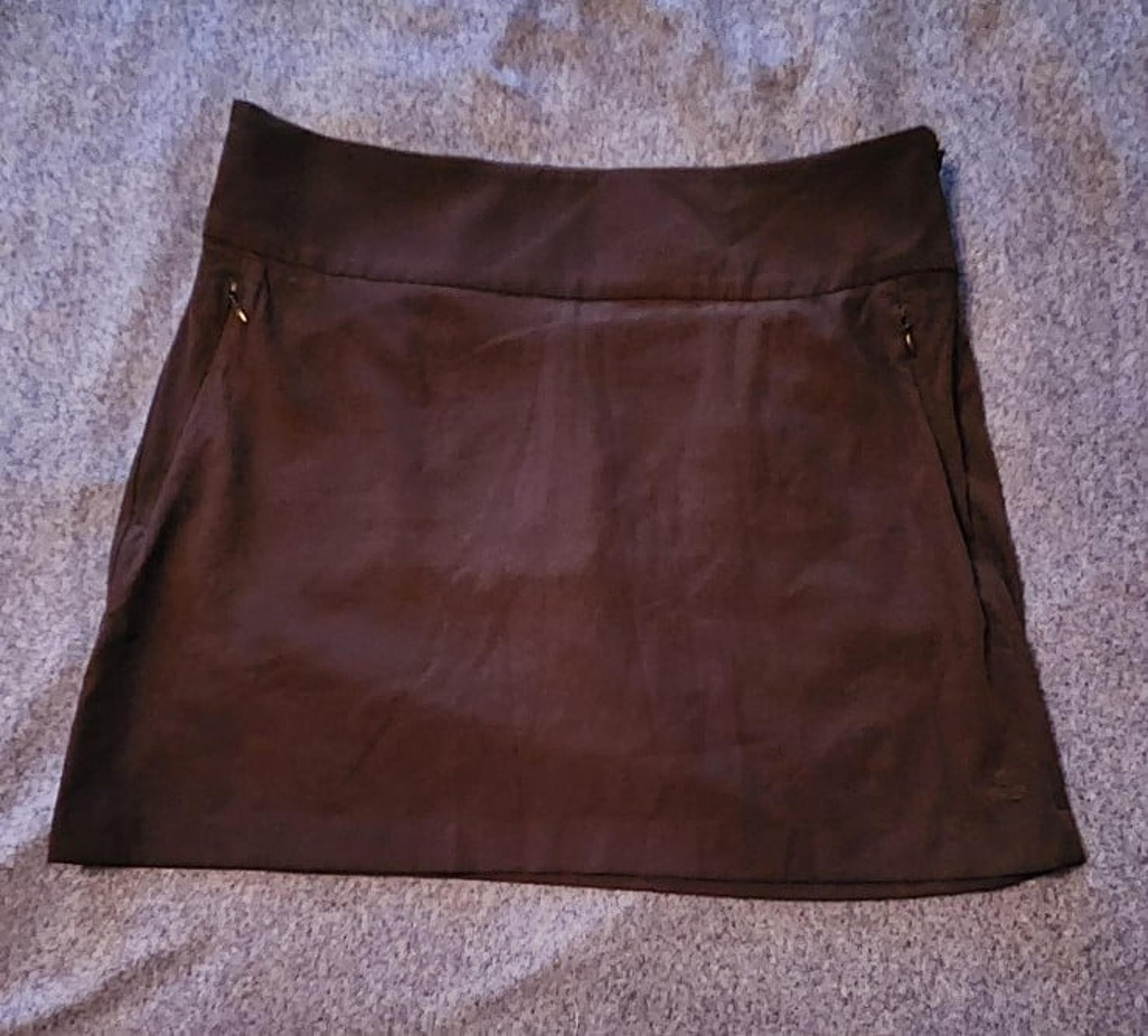 Tek Gear athletic skort size small, color black