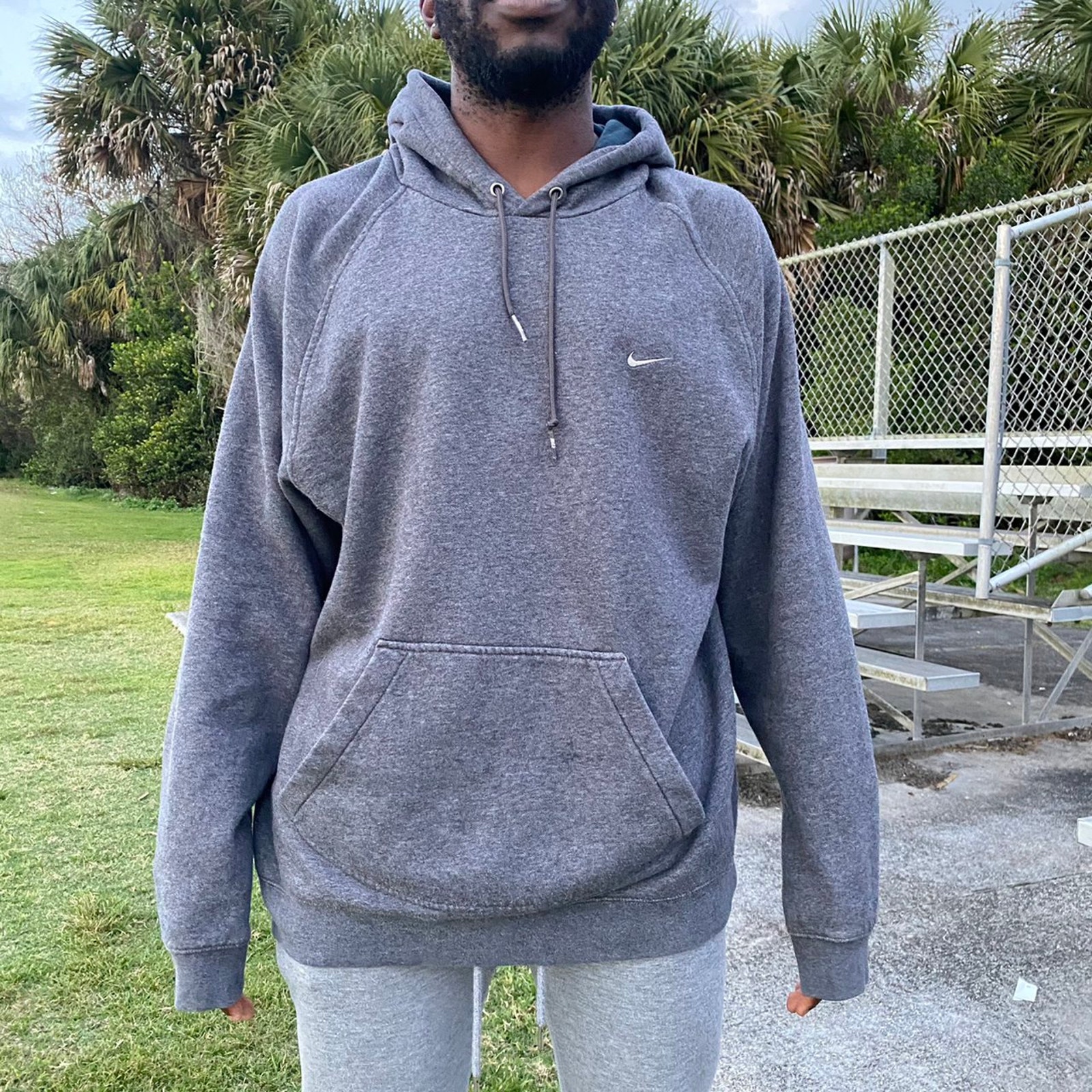 Vintage Nike essential hoodie. Size xl. No flaws.