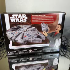 Star Wars MILLENNIUM FALCON