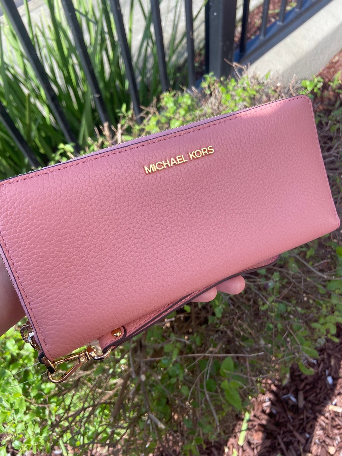 Michael Kors MK Jet Primrose Continental Wallet