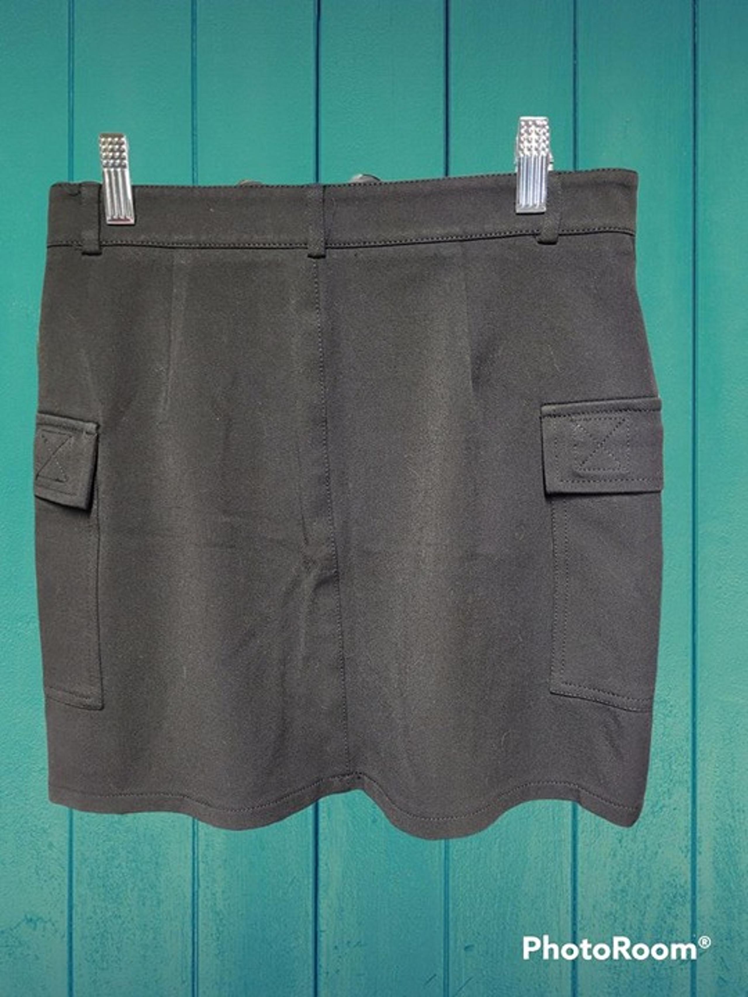 Women's Bebe Black Skirt Size 2