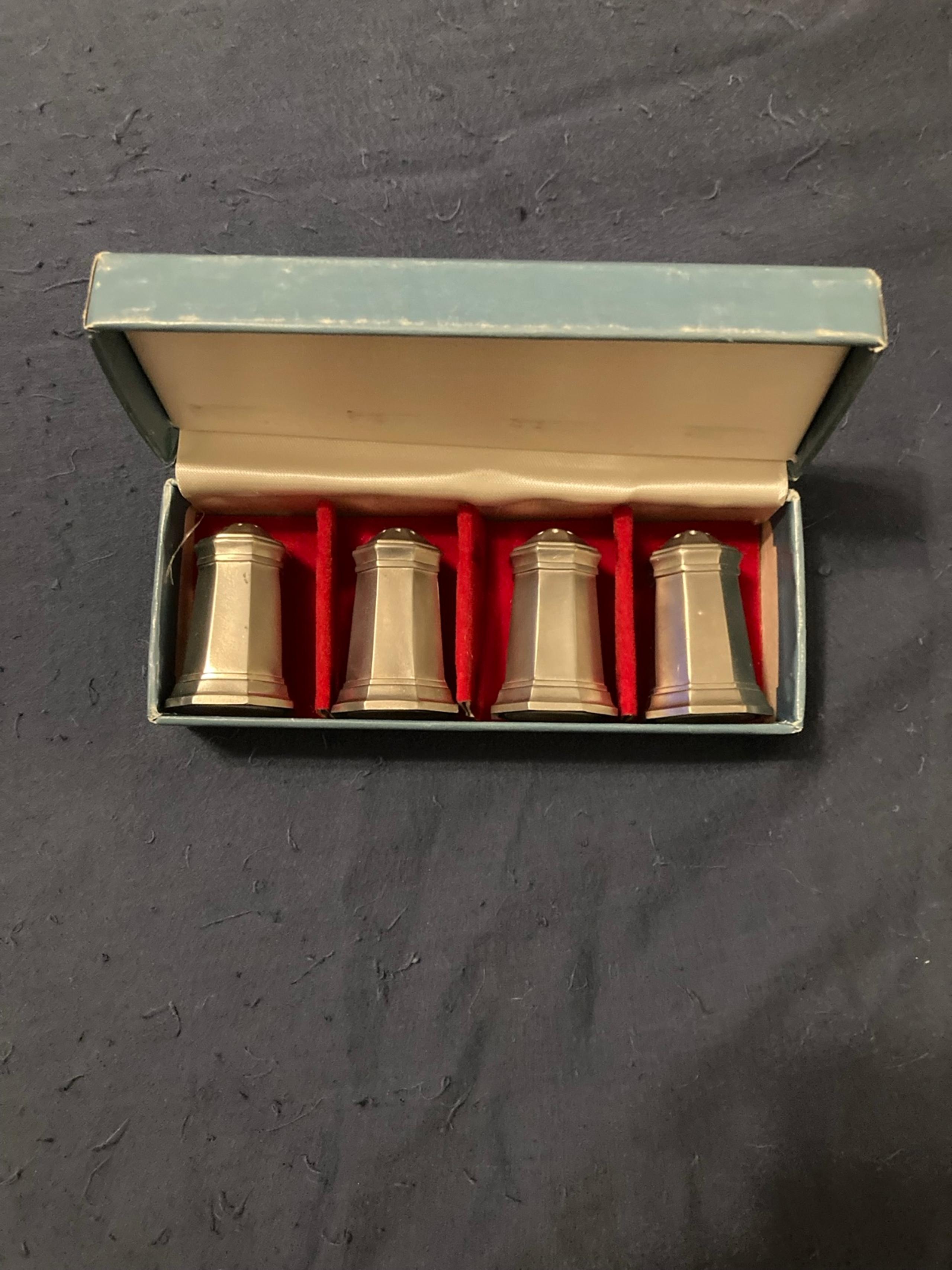 Vintage set of 4 gorham solid pewter salt and pepper shakers ! (In box)