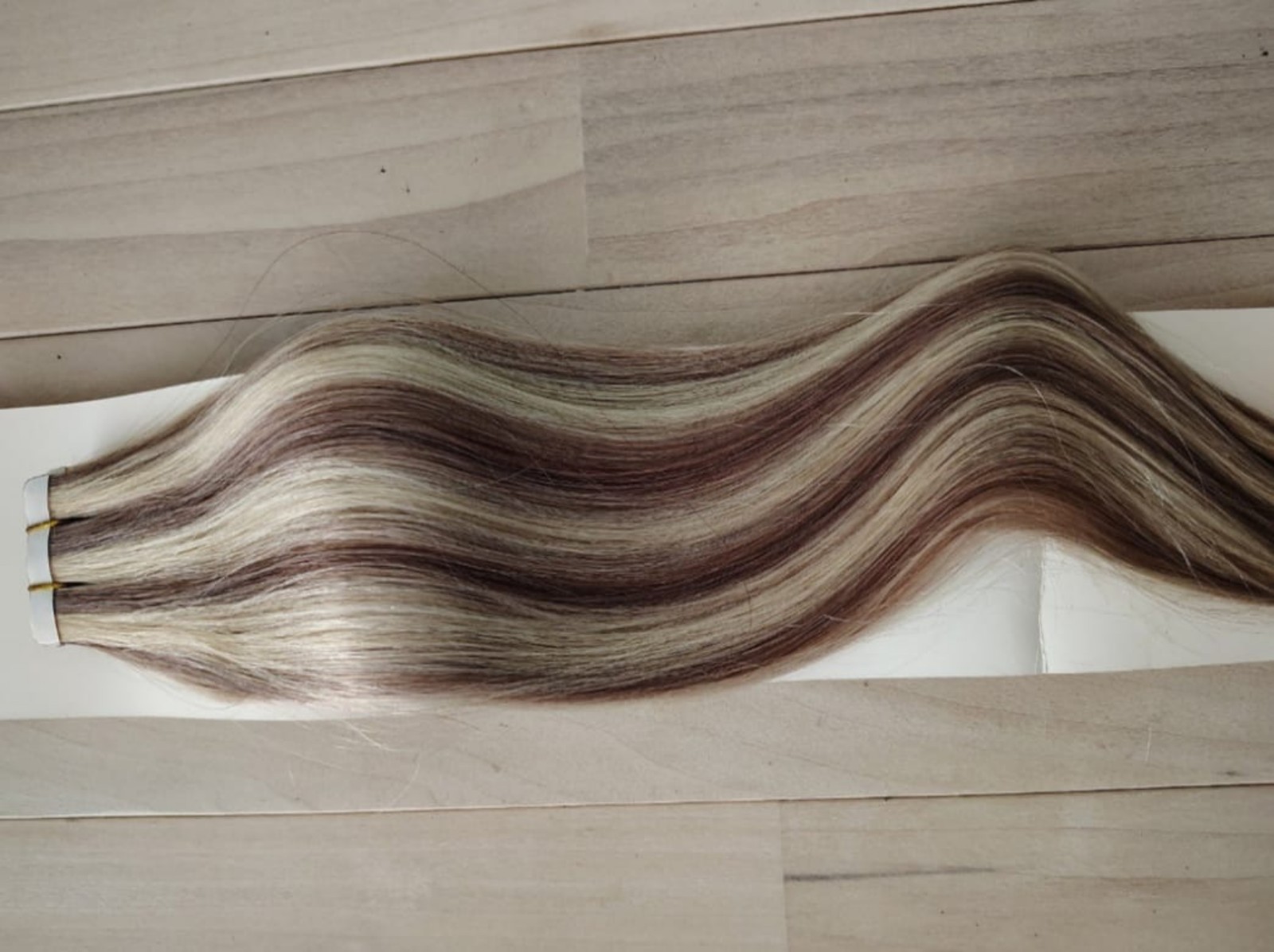 Hair extensions Tape ins
