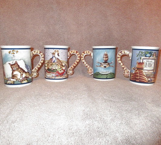 SET OF 4 Danbury Mint COMICAL CATS Collector MUGS Mouser PARTY TIME Bath NAP Vtg