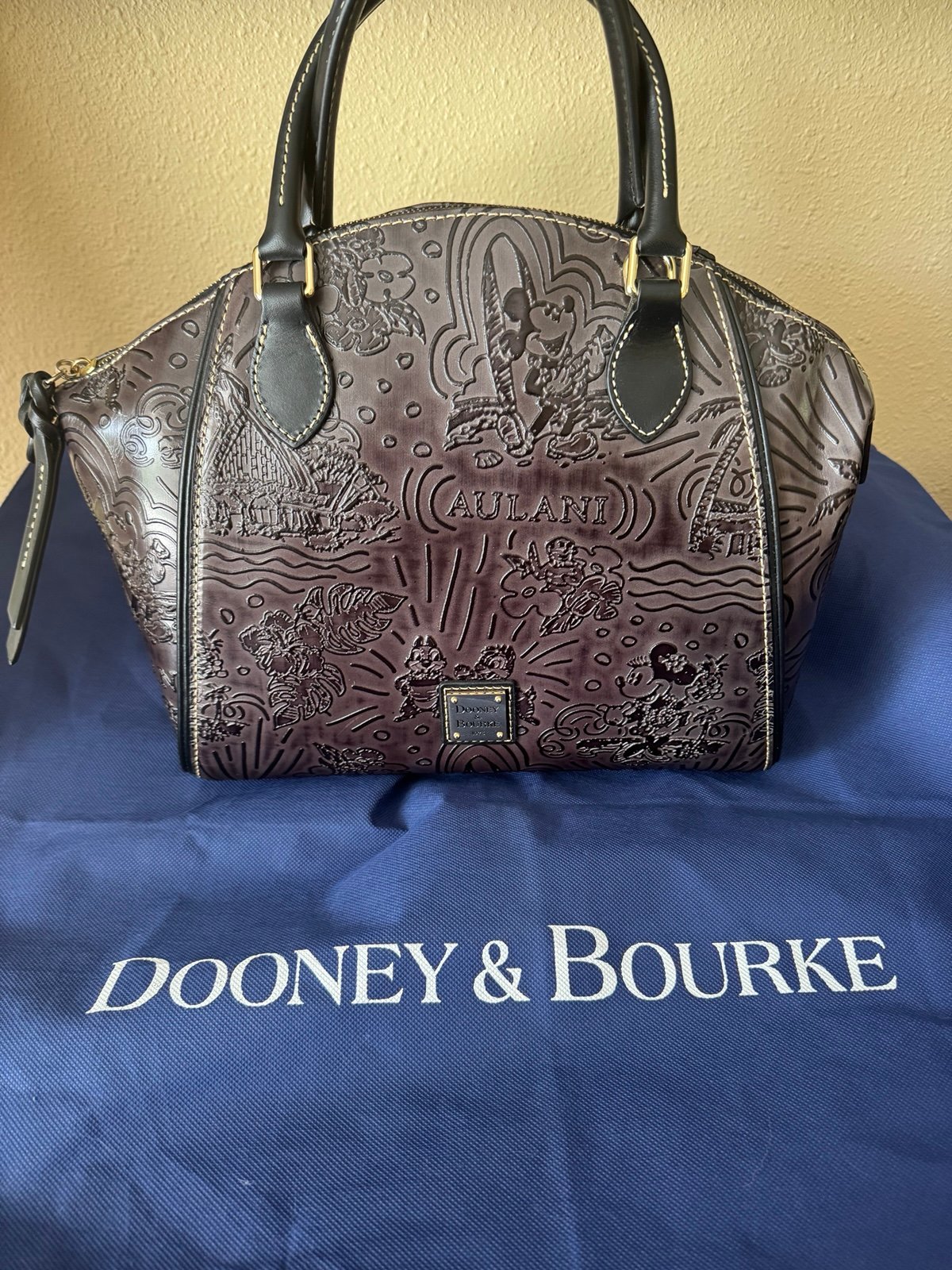 NWT Disney Aulani leather Dooney & Bourke limited edition