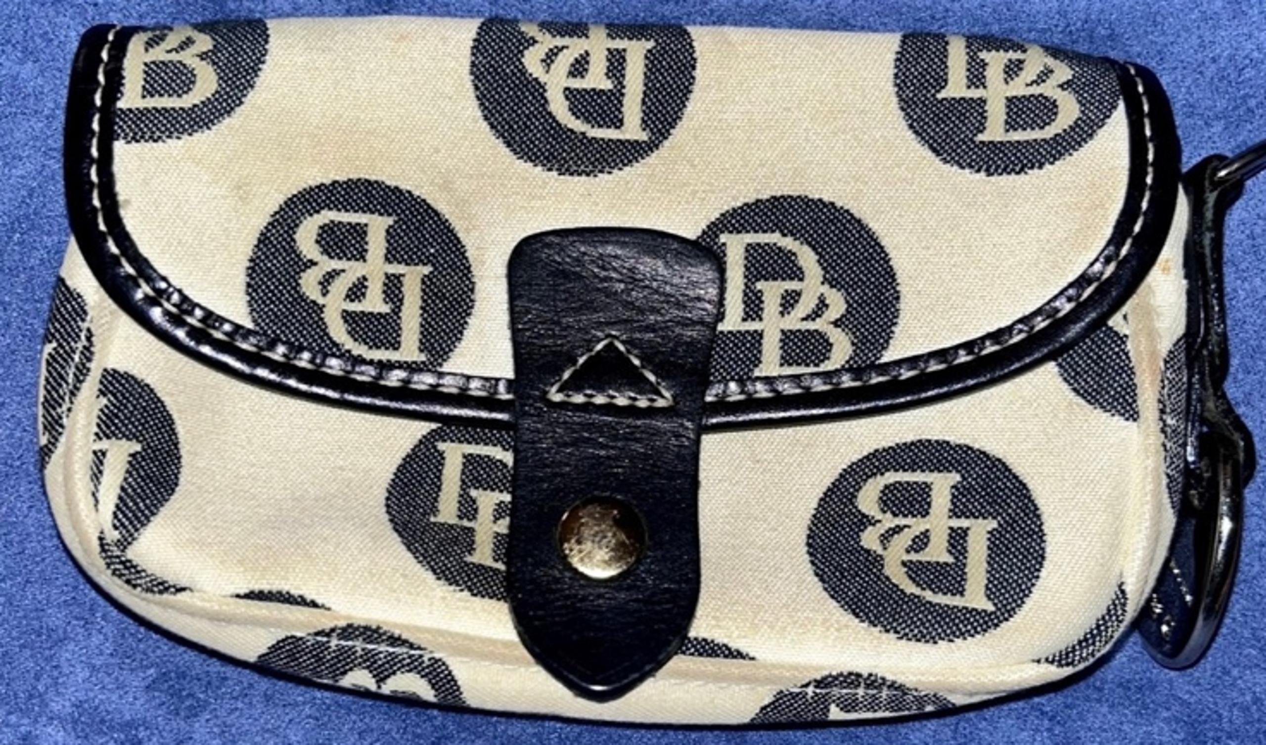 Dooney & Bourke Clutch Cream Black Wristlet DB Logo
W/ Blue Charm  Vintage