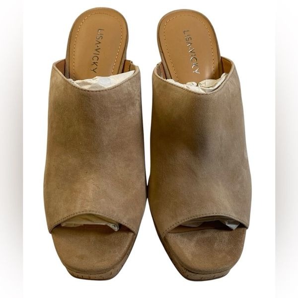 NIB Lisa Vicky Women's Joy V Camel Tan Kid Suede Mule Sandal Heel - Size 8