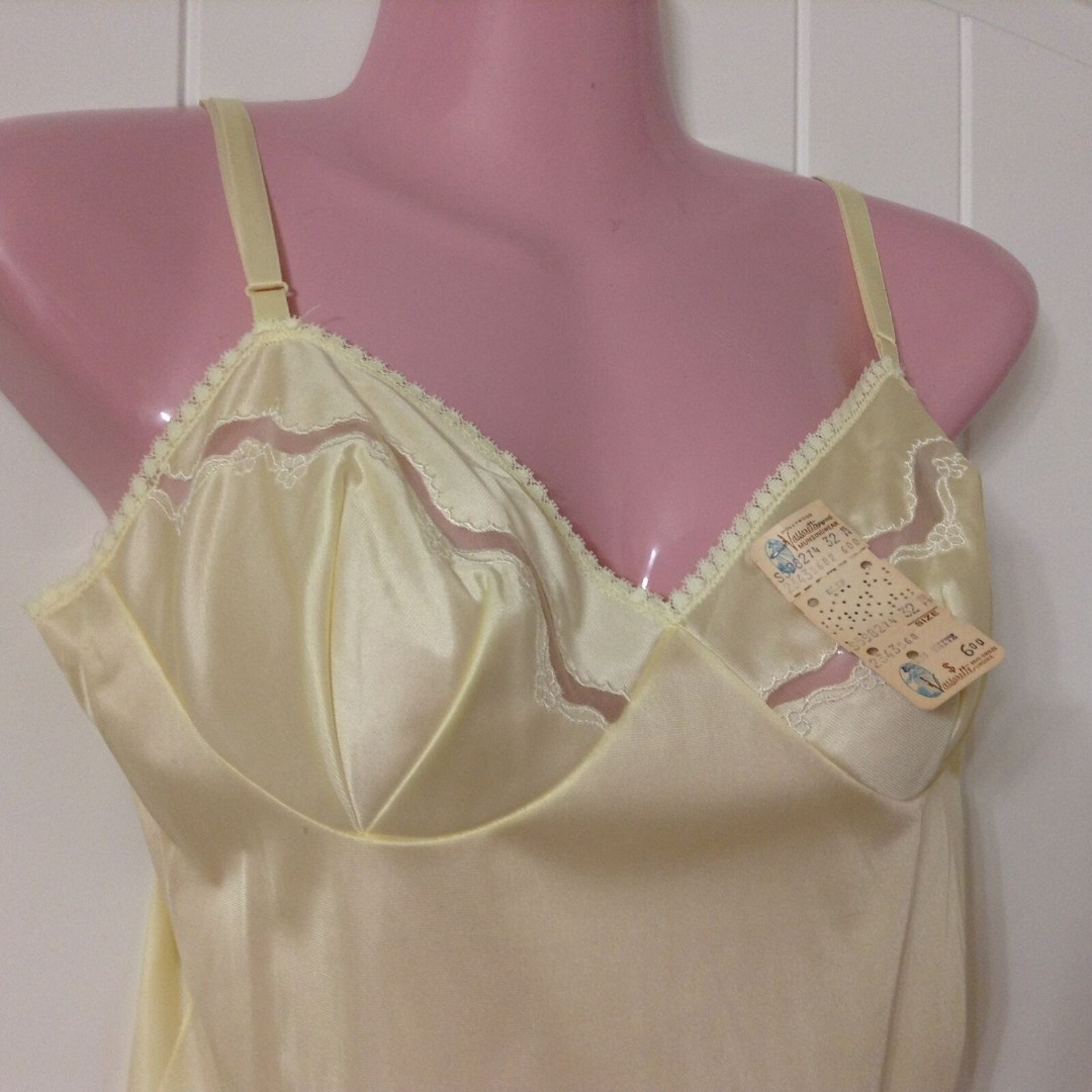 Vintage Vassarette Full Slip Women's 32 Yellow Made in USA NOS