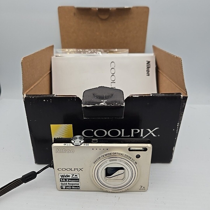 Nikon Coolpix S6000 Digital 14.2 MP Camera (lens Shutter Issue)