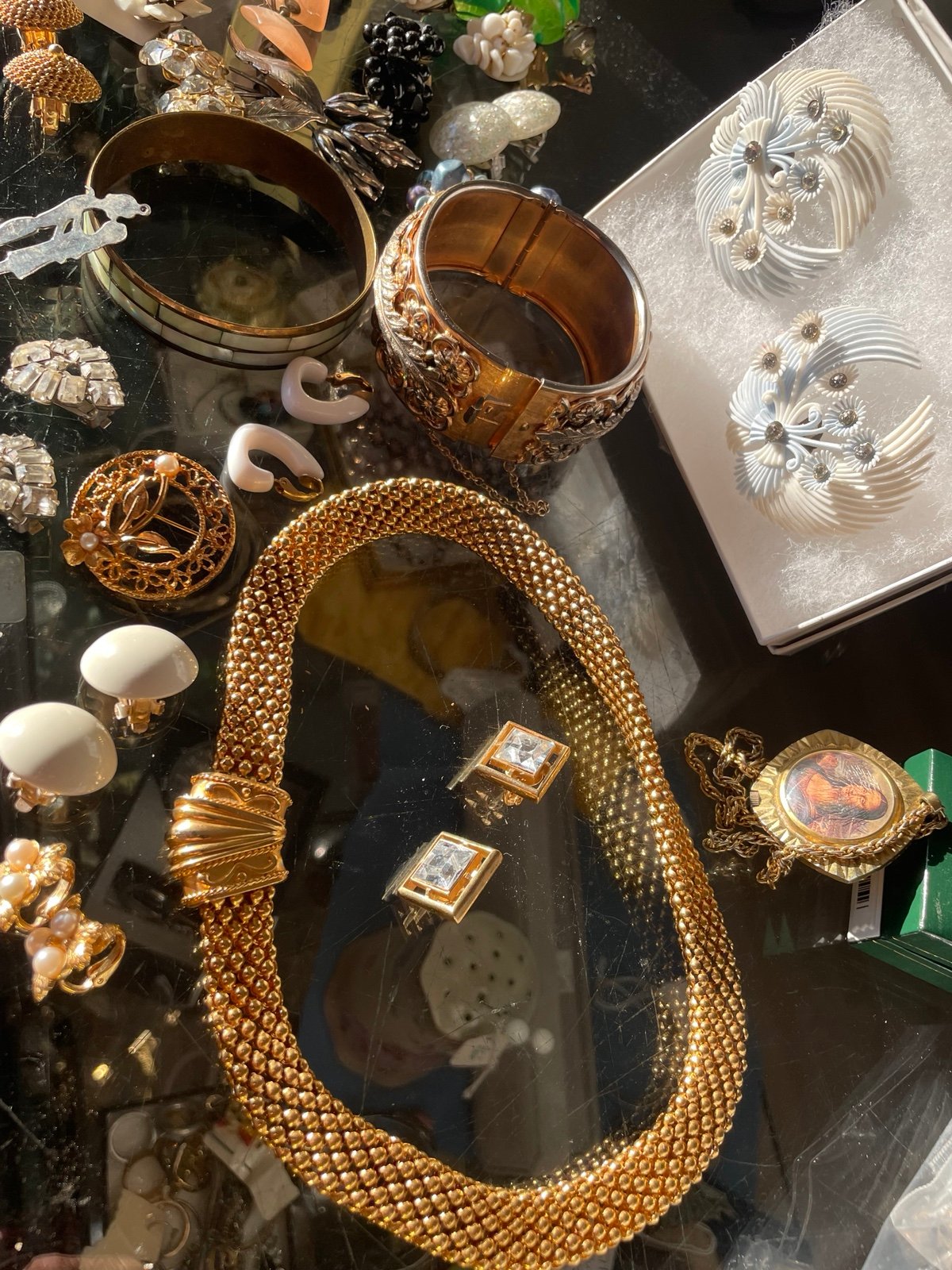 28 pc vintage jewelry lot