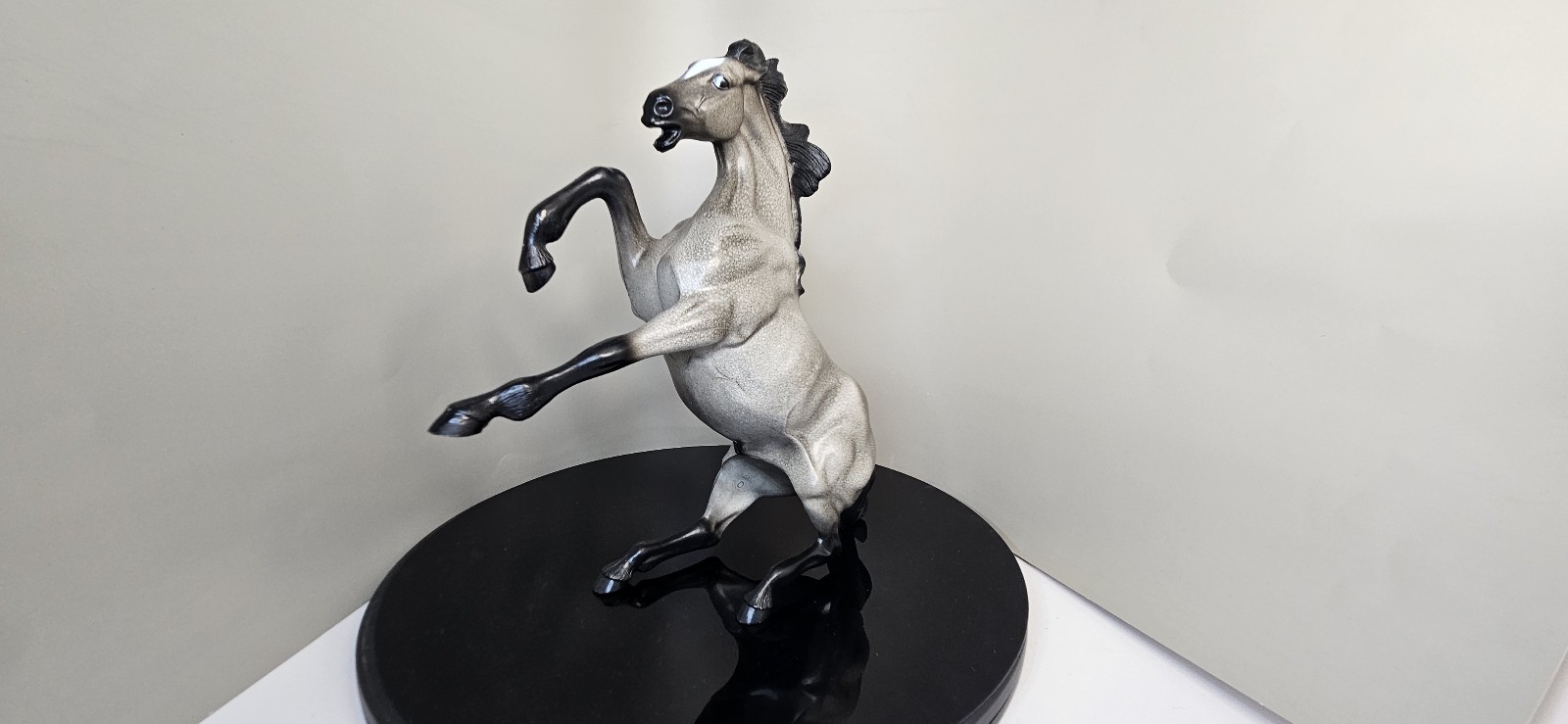 Hartland Rearing Mustang