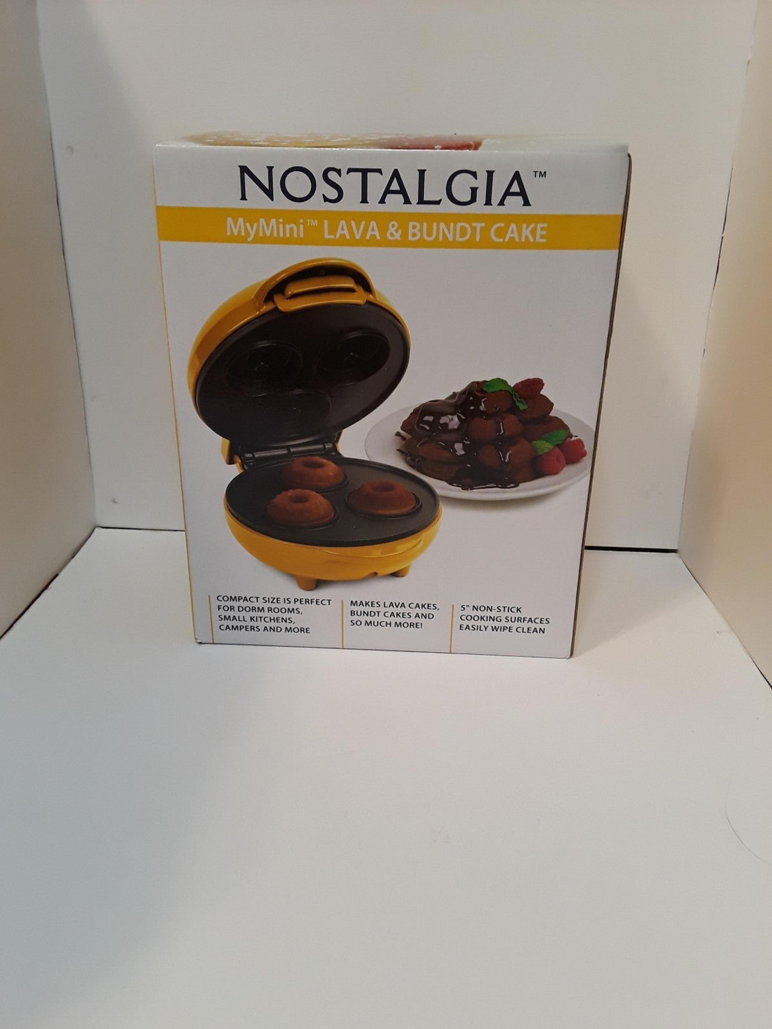 Nostalgia my mini lava and bundt cake Maker yellow