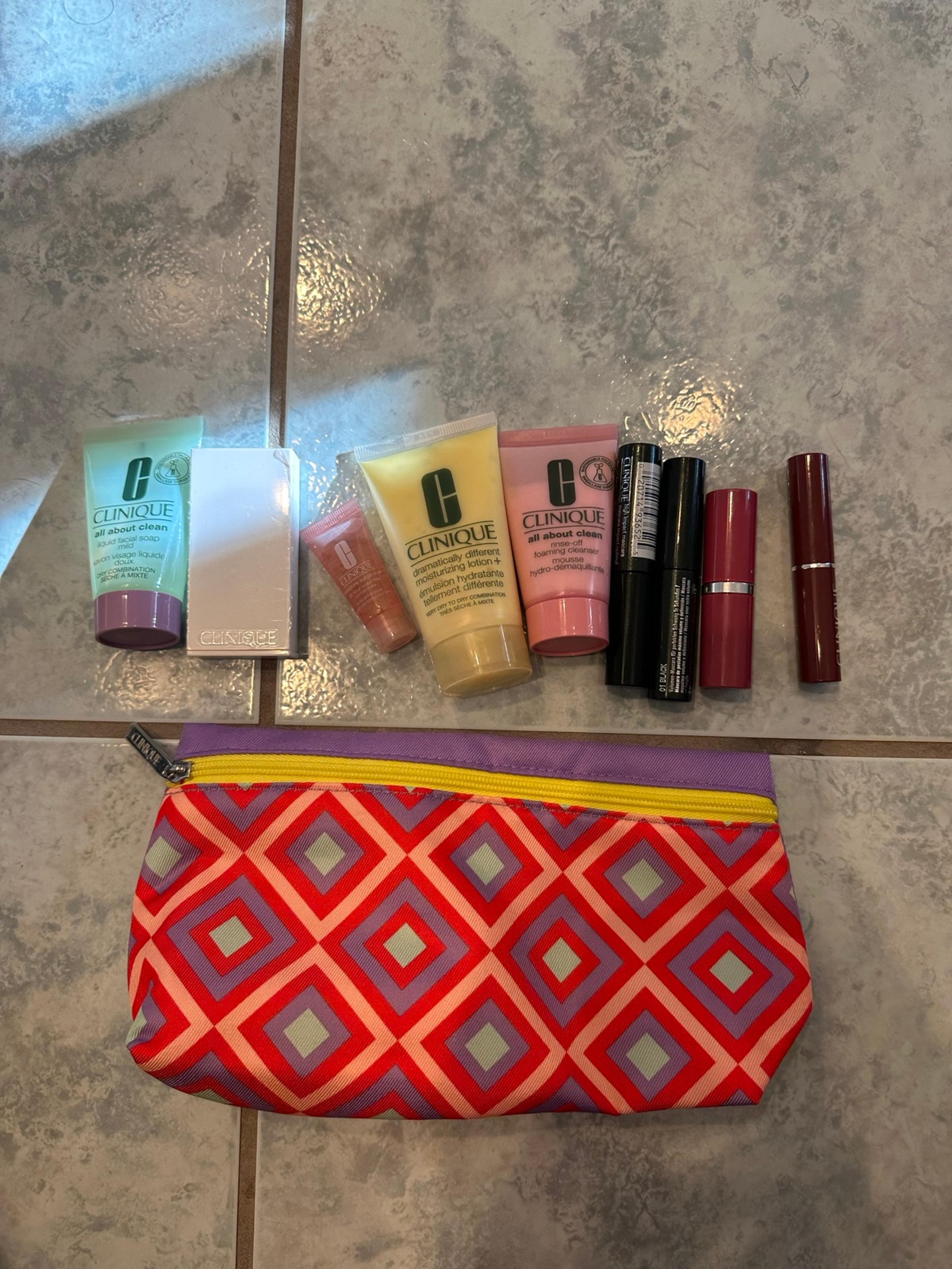 NEW CLINIQUE Make-Up Cosmetics Sample Sizes - Lot Of 9 Items Plus Make-Up Bag