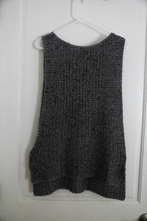 ROI Grey Knit Sleeveless Sweater