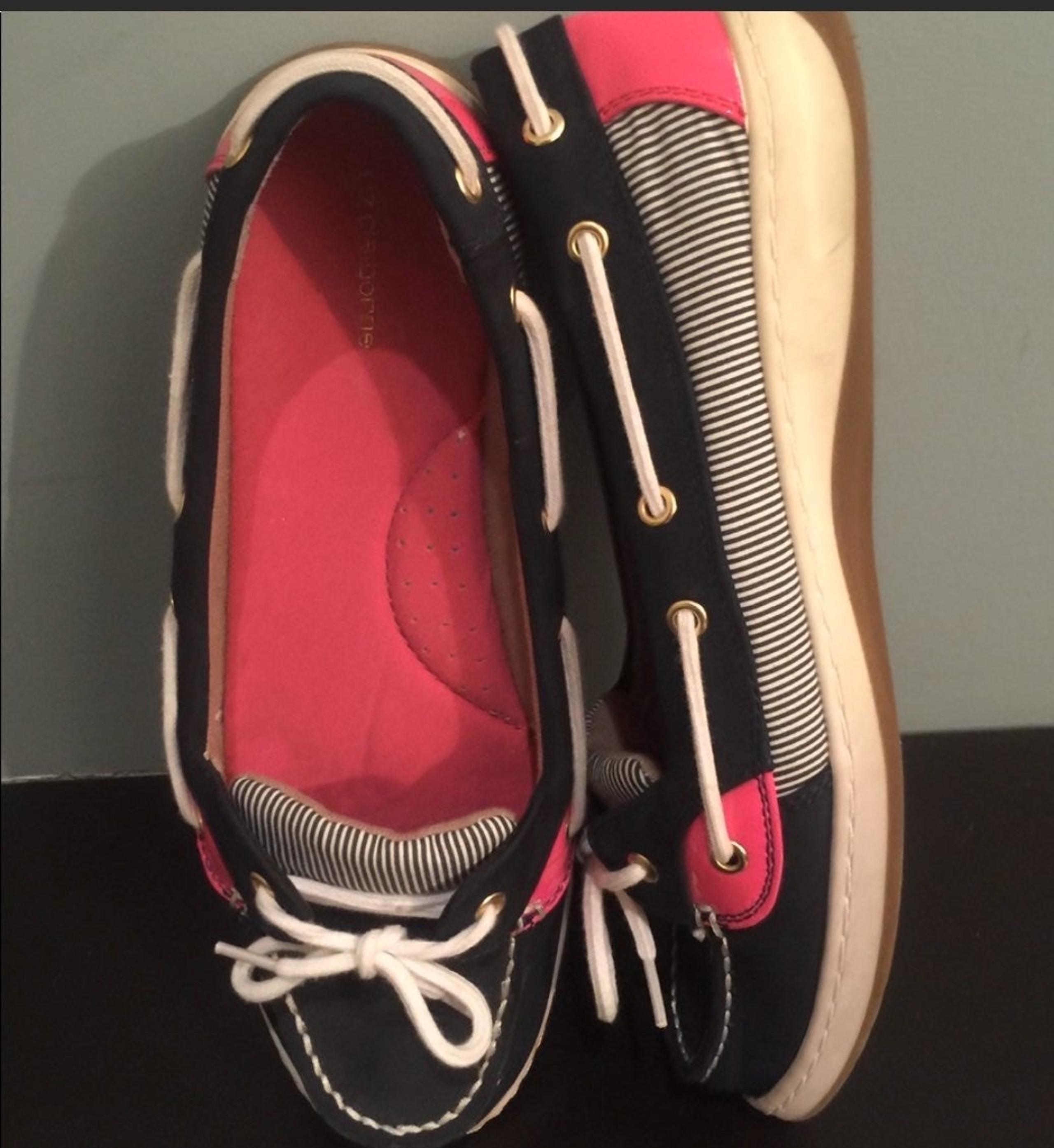 liz claiborne Saber Boat shoes