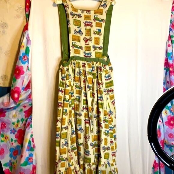 Homemade Cottagecore Apron Grannycore Vtg Cars