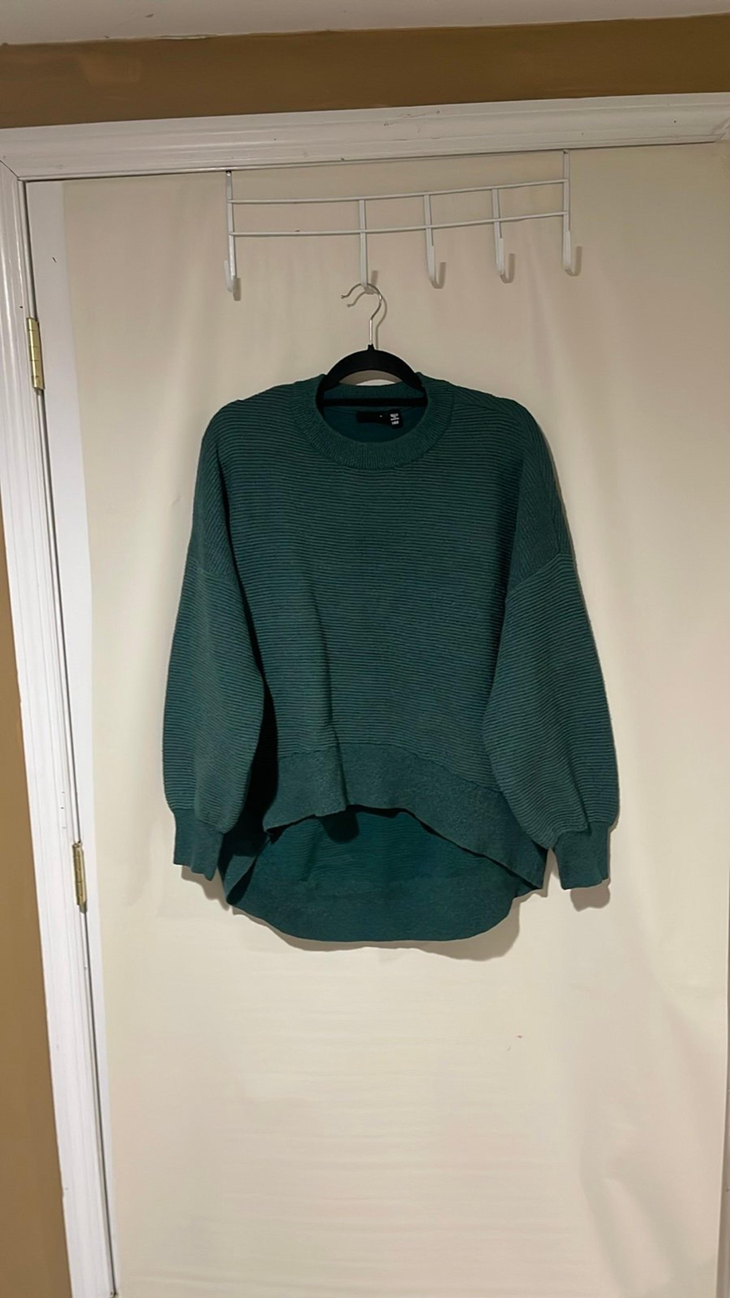 RD STYLE Women’s Crew Neck Long Sleeve Sweater Size Large Like New Condition
