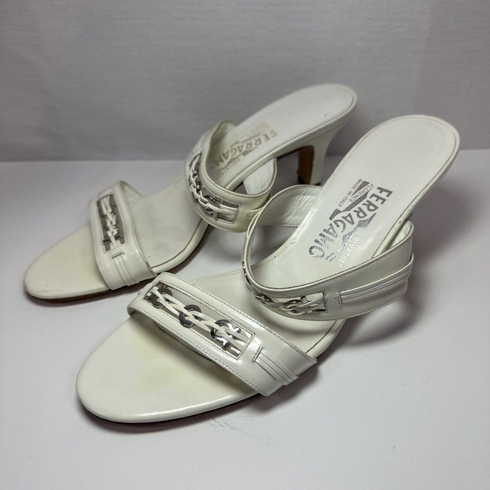 Salvatore Ferragamo White Mule Sandal Kitten Heel 8B Double Strap