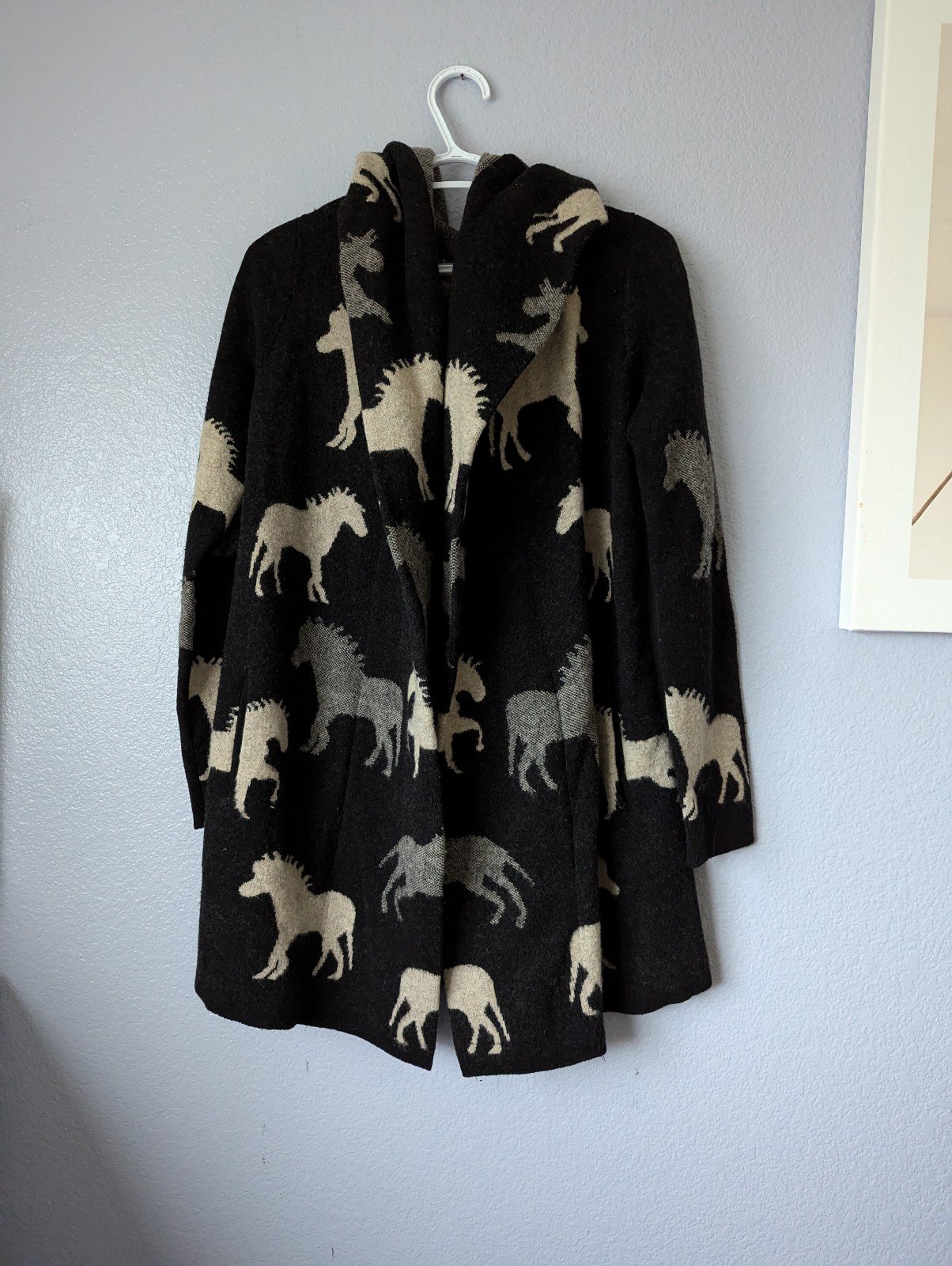Field flower horses sweater