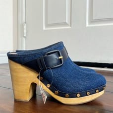 VERONICA BEARD Dacey Blue Denim Buckle Clogs size 7.5 New