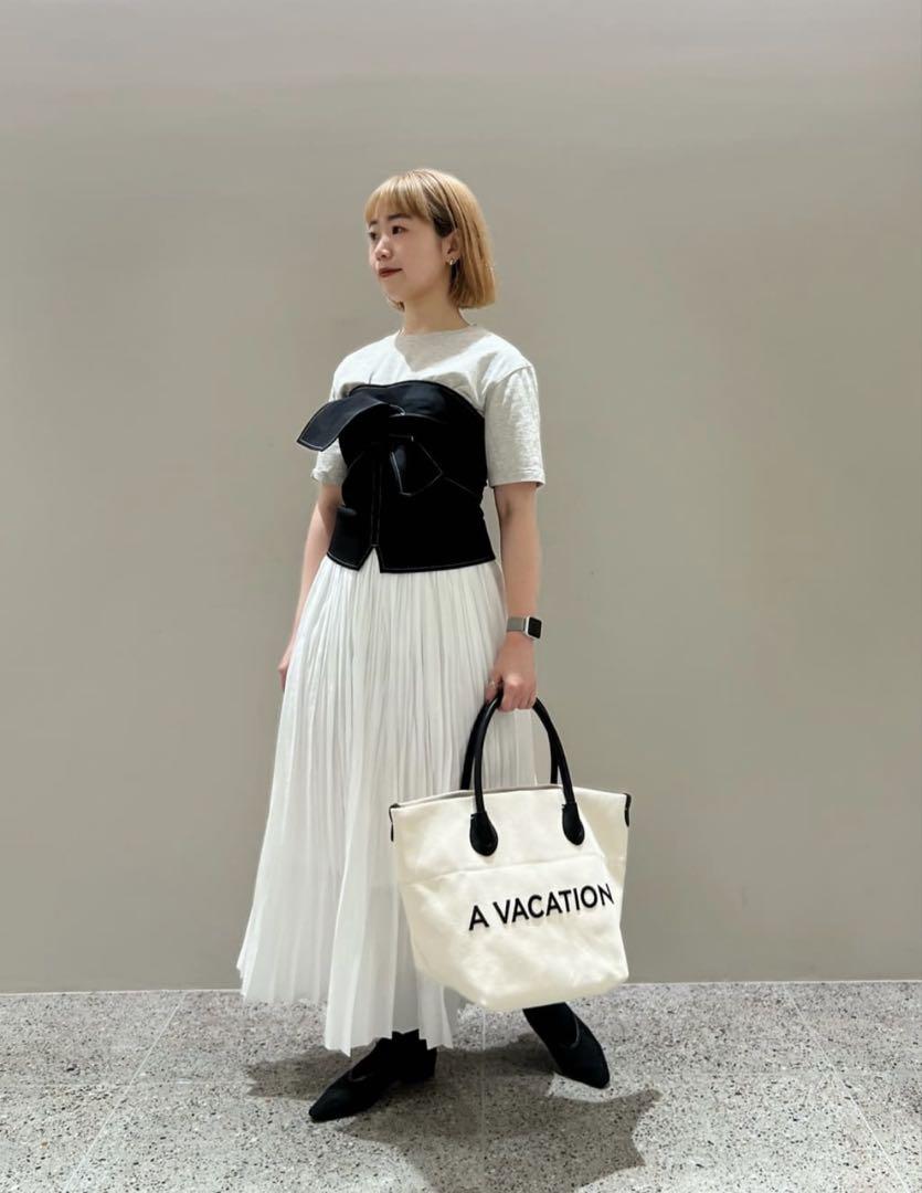 HYKE】WHITE STITCH STRAPLESS TOP Size 1