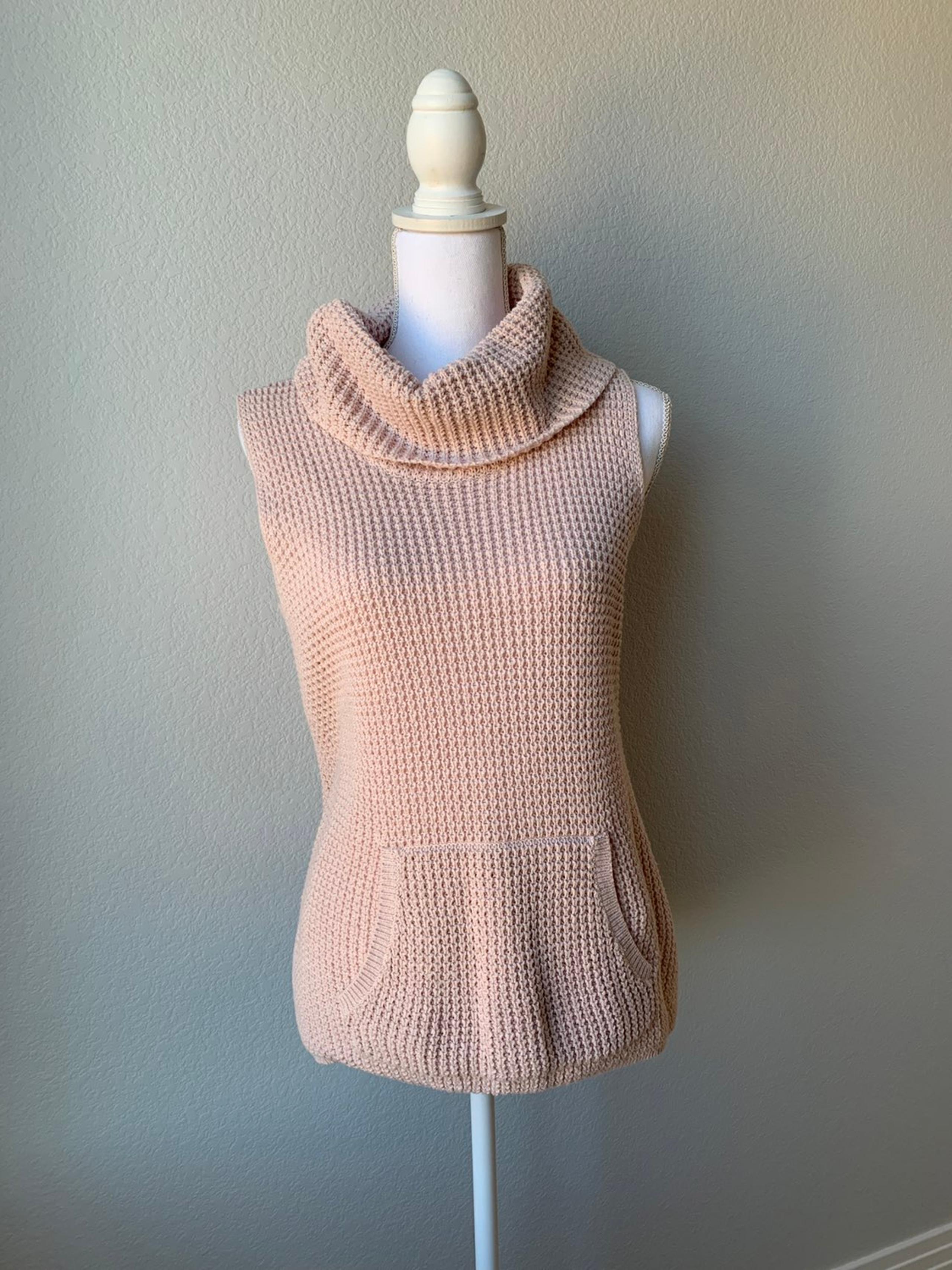 Two by Vince Camuto pink cowl neck sweater vest