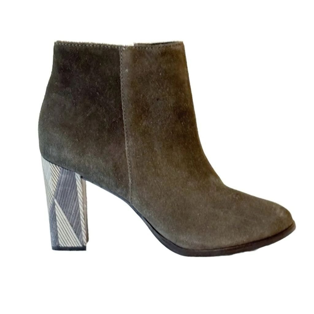 Anthropologie Matisse METRIC Ankle Boot Geo Stripe Gray Suede 7.5
