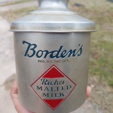 Vintage borden milk tin 1940s