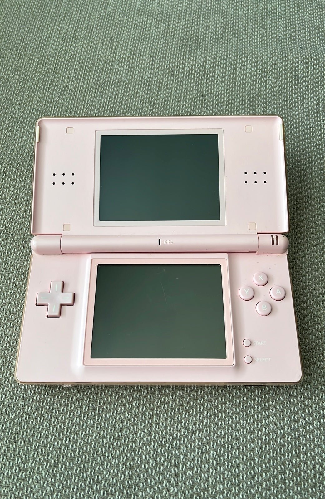Nintendo DS Lite in Coral Pink