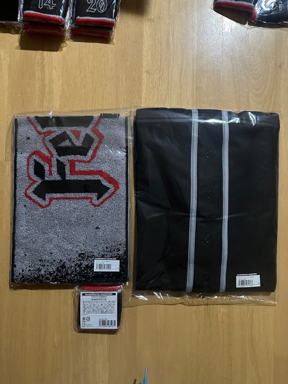 Straykids dominATE Bundle - BbokAri / Felix T-shirts