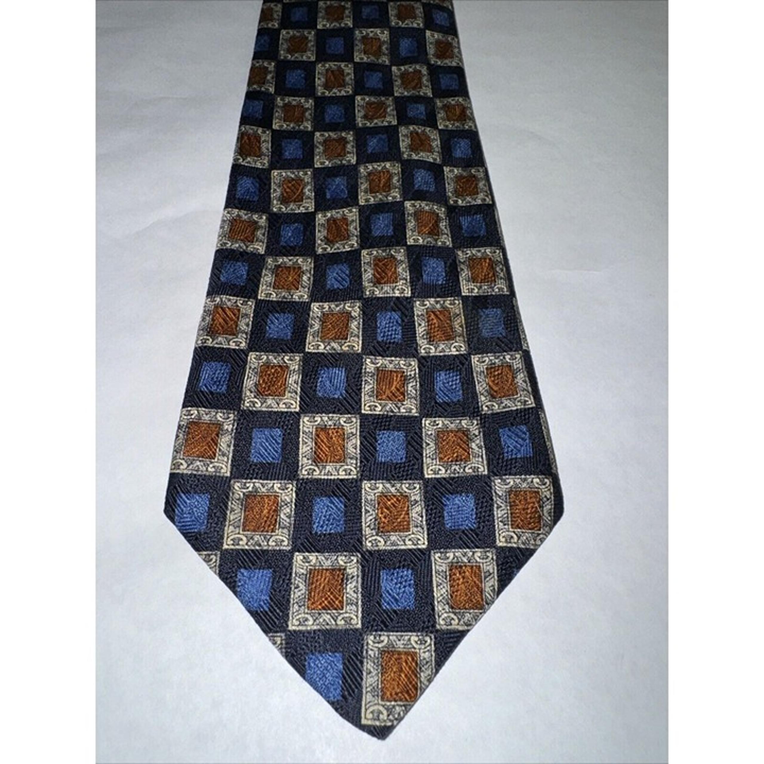 BARNEYS NEW YORK Men's 100% Silk Tie Made in Italy Blue Gold Block Extra long