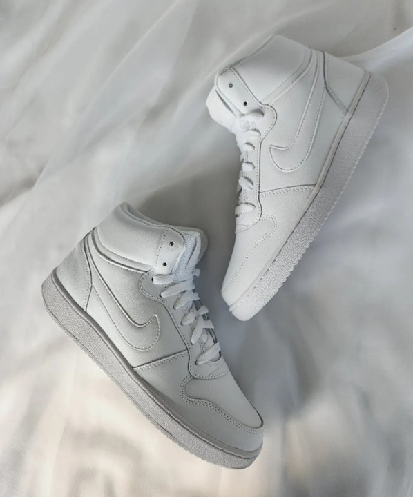 * 9 WOMEN'S NIKE EBERNON MID ALL TRIPLE WHITE AQ1773-100