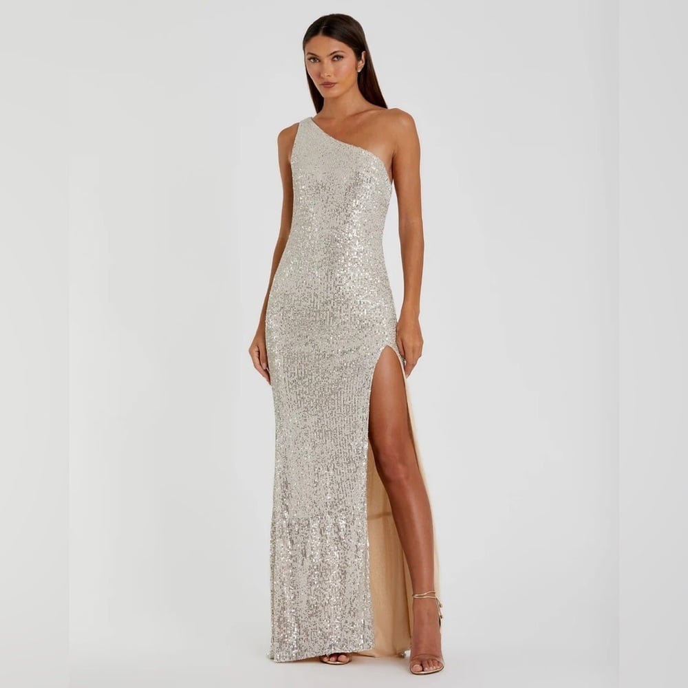 Size Mac Duggal 26990 *minor flaw SEQUINED ONE SHOULDER DRAPED BACK GOWN